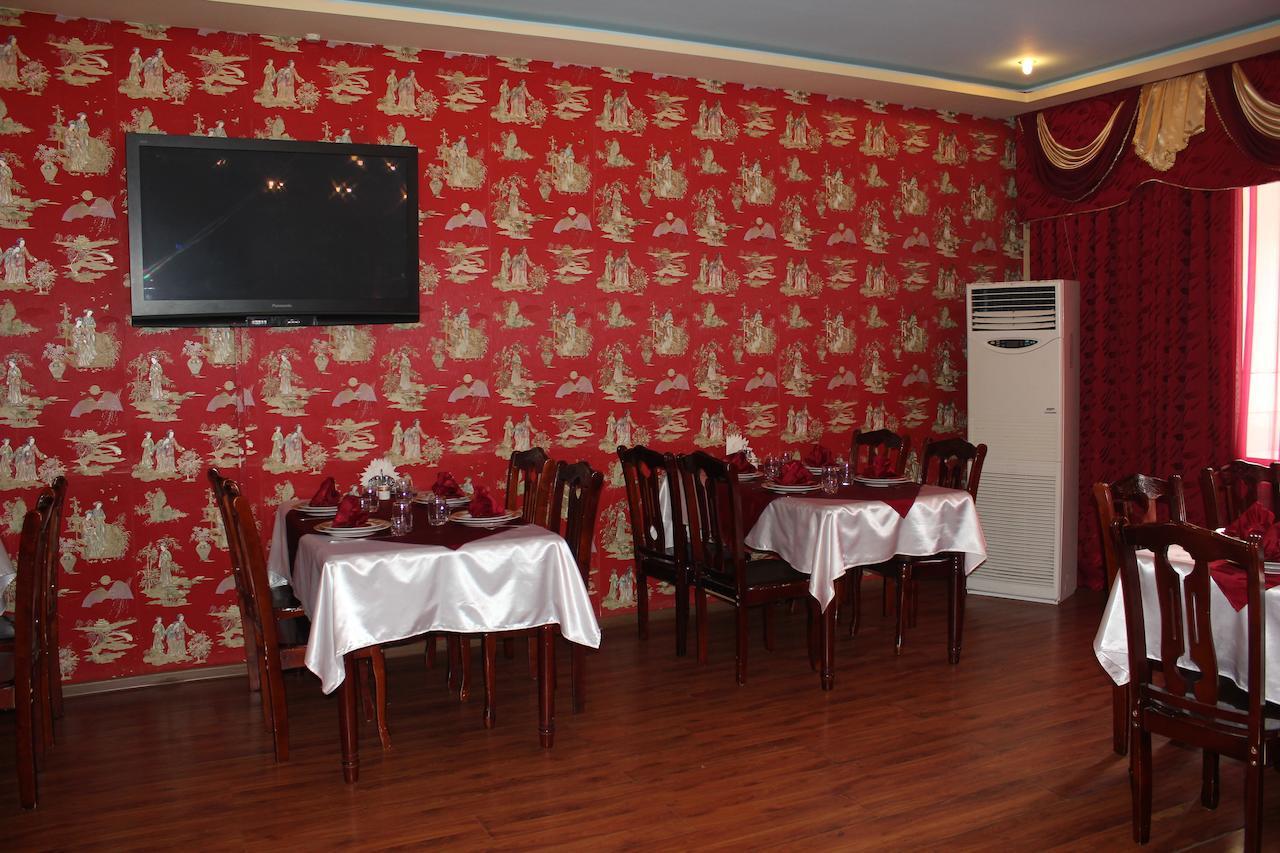 Pekin Hotel Temirtau Buitenkant foto